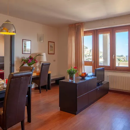 Lejlighedshotel Marbela &