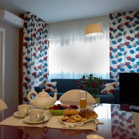 Aparthotel Marbela & 3*