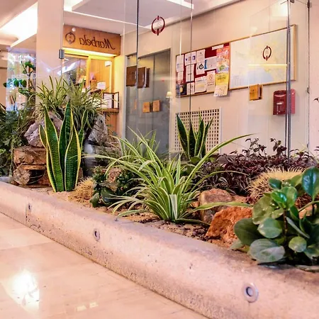 Aparthotel Marbela &