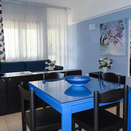Aparthotel Marbela &